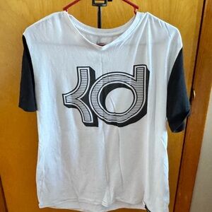 Nike White and Black Graphic Short Sleeve Tee